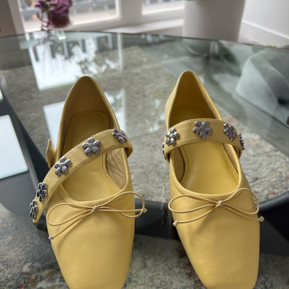 Yellow Floral Embellished Women's Shoes, never worn.